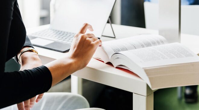 MEB’den Valiliklere Talimat: İzinsiz Eğitim Veren Okullardaki Türk Öğrenciler İncelemeye Alınıyor