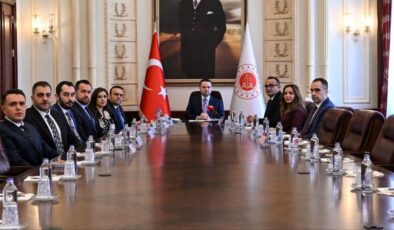 Adalet Bakanı Gürlek’ten Yargı Reformu Mesajları: Avukatların Sorunlarına Çözüm ve E-Duruşma Kapsamının Genişletilmesi