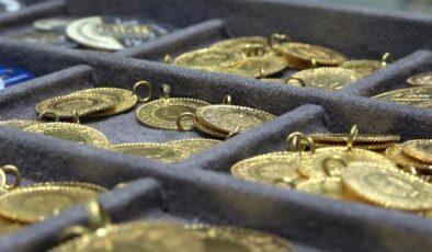 Altın Fiyatları Yükselişte: Gram Altın 6.722 TL’ye Ulaştı, Savaş İyimserliği ve ABD Verileri Etkili Oldu