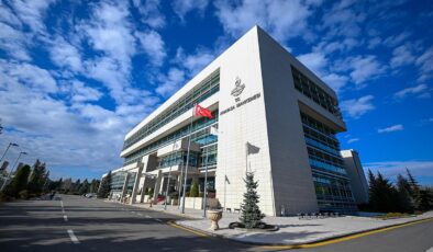 AYM’den Elektronik Tebligat Düzenlemesine İptal Kararı: Mahkemeye Erişim Hakkına Sınır Getirilemez