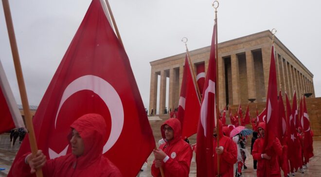 23 Nisan Coşkusuyla Anıtkabir’de Anma Töreni: TBMM’den Anlamlı Ziyaret