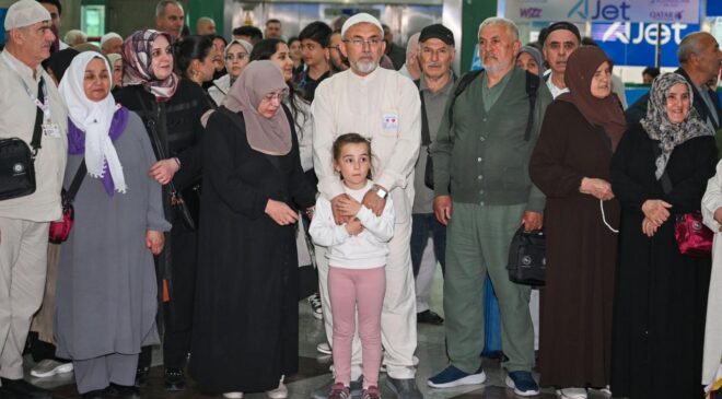 Ankara’dan İlk Hac Kafilesi Dualarla Uğurlandı: 6500 Hacı Adayı Kutsal Topraklara Hareket Etti