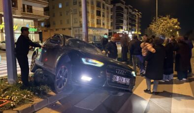 Ankara’da İki Ayrı Trafik Kazası: 4 Yaralı