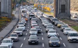 Türkiye’de Trafiğe Kayıtlı Araç Sayısı Arttı: İstanbul Lider, Kayıtlar 4 Şehirde Yoğunlaşıyor