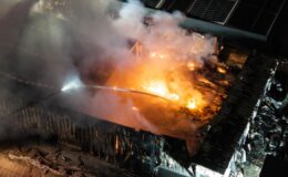 Ankara’da İlaç Fabrikasında Yangın: Alevler Yükseldi, İtfaiye Ekipleri Müdahale Ediyor