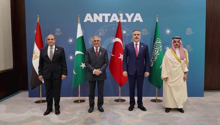 Antalya’da Dörtlü Dışişleri Bakanları Zirvesi: Bölgesel İşbirliği ve Güvenlik Masada