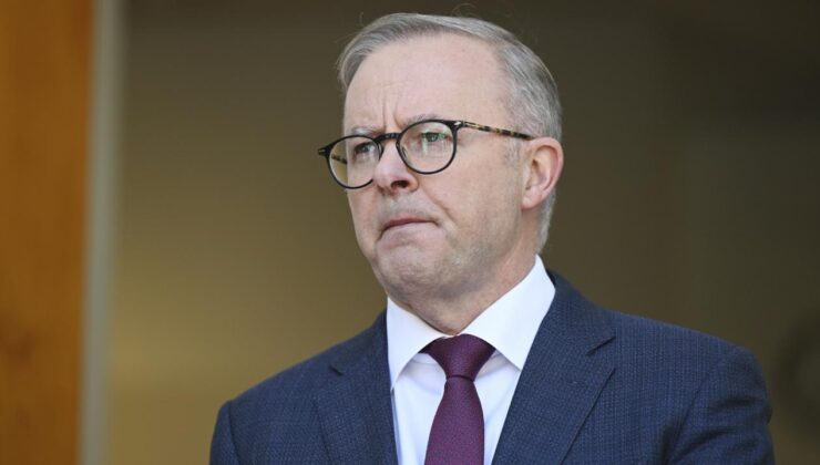 Avustralya Başbakanı Albanese’den Yakıt Fiyatları Uyarısı: Orta Doğu’daki Savaşın Etkileri Devam Edecek