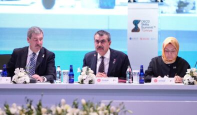 Bakan Tekin’den OECD Zirvesi’nde Eğitimde İnsani Değer Vurgusu: Beceri Politikalarında Yeni Dönem