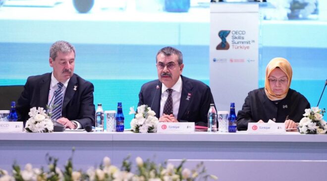Bakan Tekin’den OECD Zirvesi’nde Eğitimde İnsani Değer Vurgusu: Beceri Politikalarında Yeni Dönem
