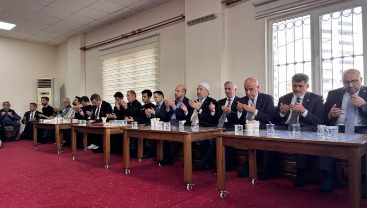 Bakanlardan Kahramanmaraş’taki Okul Saldırısında Hayatını Kaybeden Öğretmen Ayla Kara’nın Ailesine Taziye Ziyareti