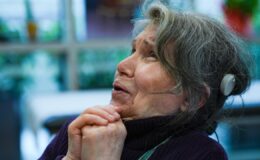 10 Yıl Sonra Gelen Duyma Sevinci: Biyonik Kulakla Yeniden Hayata Tutundu