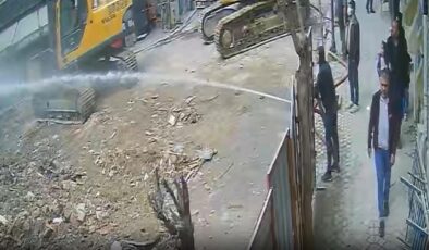 Nuripaşa’daki Yıkım Faciası: Beton Parçasının Çarptığı Tesnim Urfalı Hayatını Kaybetti, Kepçe Operatörü Adliyeye Sevk Edildi