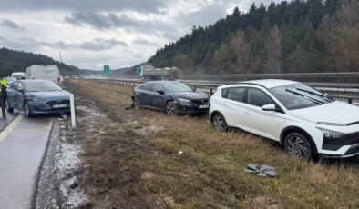 Anadolu Otoyolu’nda Zincirleme Kaza: İstanbul Yönünde 9 Araç Karıştı, 6 Yaralı