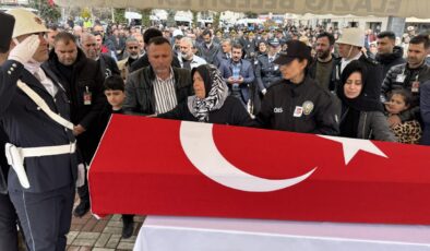 İstanbul’daki Kazada Şehit Olan Polis Memuru Seçkin Yalçın İçin Duygusal Törenle Veda