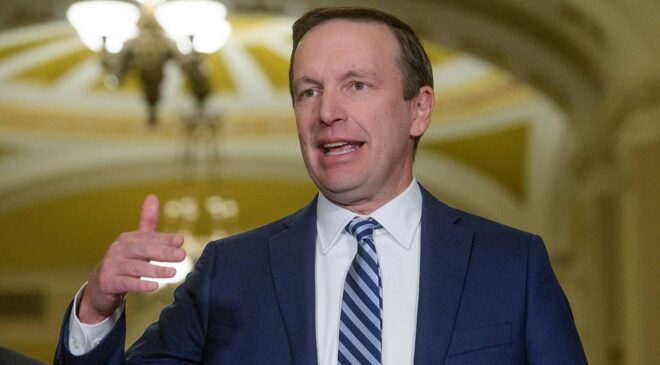 Senatör Murphy’den Trump’a İran Tepkisi: Savaş Suçu Uyarısı ve Cumhuriyetçilere Çağrı