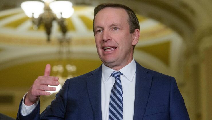 Senatör Murphy’den Trump’a İran Tepkisi: Savaş Suçu Uyarısı ve Cumhuriyetçilere Çağrı
