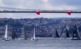 23 Nisan Coşkusu Denizlere Taştı: Uluslararası Yat Yarışları’nda 14 Ülkeden 500 Sporcu Çanakkale’ye Yelken Açtı