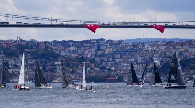 23 Nisan Coşkusu Denizlere Taştı: Uluslararası Yat Yarışları’nda 14 Ülkeden 500 Sporcu Çanakkale’ye Yelken Açtı