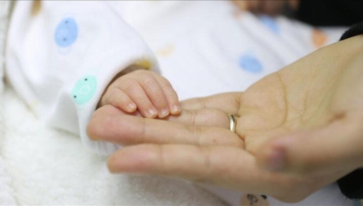 Doğum İzni 24 Haftaya Çıkıyor: AK Parti’den Müjde, Muhalefetin Engellemeleri Vurgusu