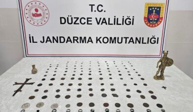 Düzce’de Tarihi Eser Kaçakçılığına Geçit Yok: Roma ve Bizans Dönemine Ait 136 Eser Ele Geçirildi