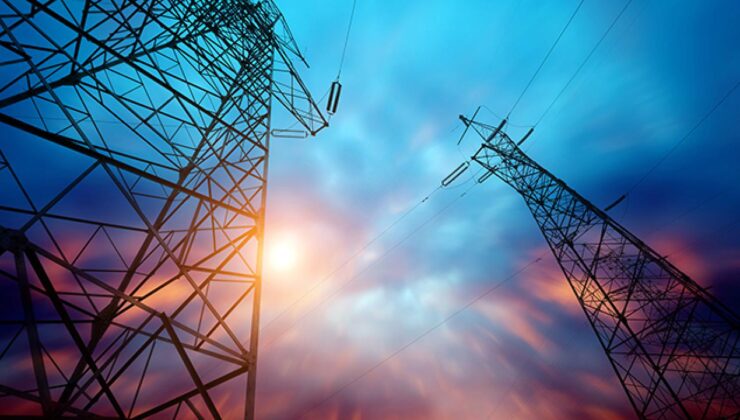 Türkiye’nin Elektrik Kurulu Gücü Rekor Seviyeye Ulaştı: Yenilenebilir Enerji Yükselişte