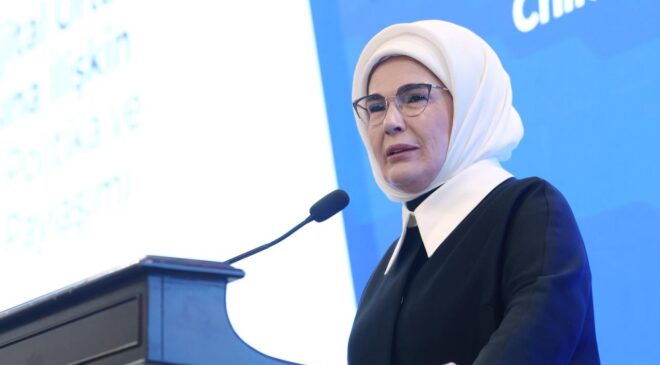Emine Erdoğan’dan Çocukların Dijital Dünyada Korunması Vurgusu: Uluslararası İşbirliği Çağrısı