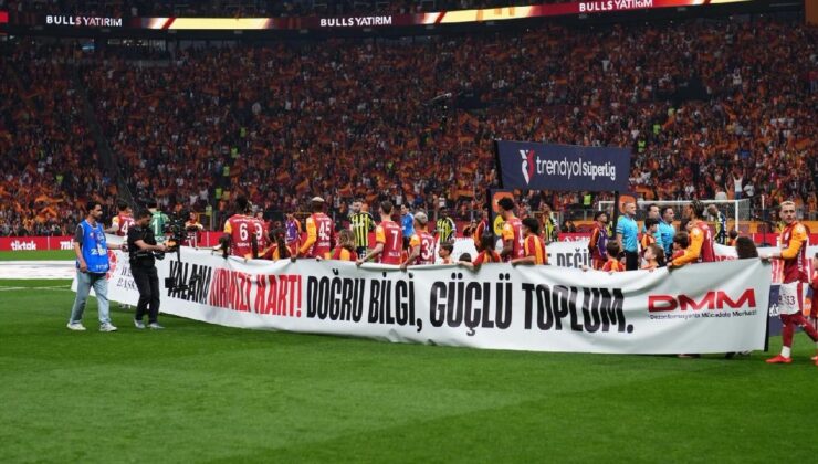 Galatasaray-Fenerbahçe Derbisinde Dezenformasyona Karşı Anlamlı Mesaj: ‘Yalana Kırmızı Kart!’