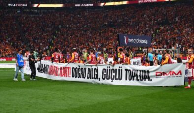 Galatasaray-Fenerbahçe Derbisinde Dezenformasyonla Mücadeleye Destek: Futbol Sahasından Anlamlı Bir Çağrı
