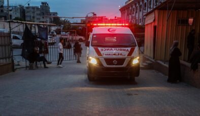 İsrail Saldırısında İkizlere Hamile Anne ve İki Çocuğu Hayatını Kaybetti: Gazze’de Sivil Kayıplar Artıyor