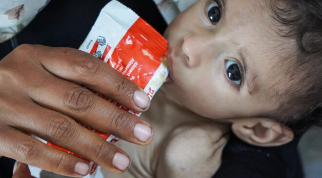 Gazze’de Bebek Maması Krizi: İsrail Ablukası Altında Yenidoğanlar Hayatta Kalma Mücadelesi Veriyor