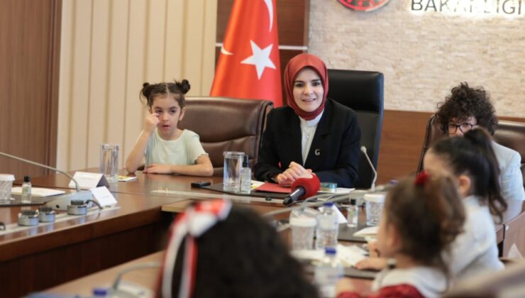 Bakan Göktaş’tan 23 Nisan Coşkusu: Şehit ve Gazi Çocukları ile Geleceğin Mimarları Bakanlıkta Ağırlandı