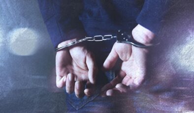 İzmir’de Polise Mukavemet Gösteren 4 Şüpheli Tutuklandı: Olayın Detayları