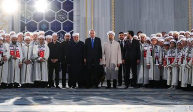 Cumhurbaşkanı Erdoğan Çamlıca Camii’nde Hafızlık İcazet Töreninde Öğrencilerle Buluştu
