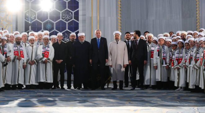 Cumhurbaşkanı Erdoğan Çamlıca Camii’nde Hafızlık İcazet Töreninde Öğrencilerle Buluştu