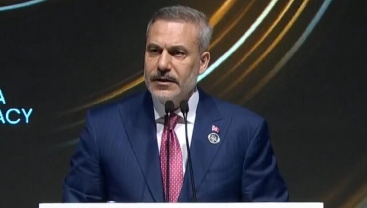 Bakan Fidan’dan Antalya Diplomasi Forumu’nda Önemli Mesajlar: Belirsizliklerle Baş Etmek ve Kalıcı Barış Vurgusu