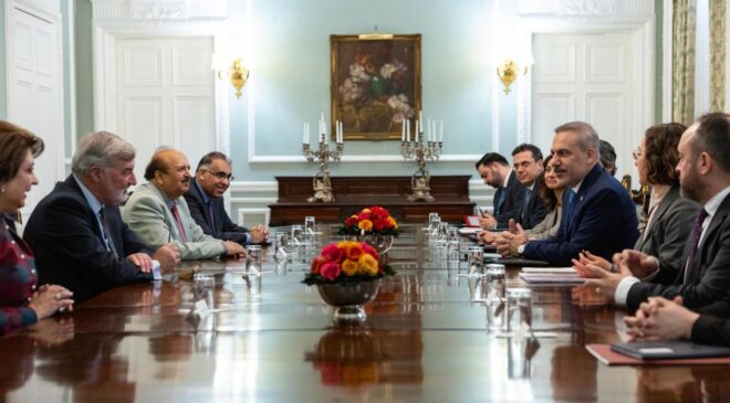 Bakan Fidan İngiltere’de: Parlamenterlerle Görüşmeler ve Stratejik Ortaklık Vurgusu