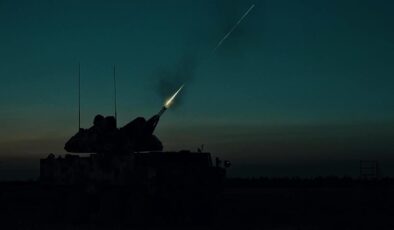 BAE ve Kuveyt’te Hava Savunma Sistemleri Devrede: İran Kaynaklı Füze ve İHA Saldırıları Engellendi