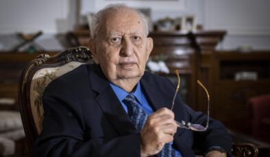 Son Dakika: Eski TBMM Başkanı Hüsamettin Cindoruk Vefat Etti