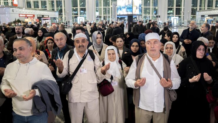 İstanbul’dan İlk Hac Kafilesi Kutsal Topraklara Uğurlandı: Manevi Bir Yolculuk Başladı