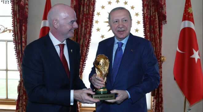 Cumhurbaşkanı Erdoğan, FIFA Başkanı Gianni Infantino’yu Kabul Etti: Futbolun Geleceği Konuşuldu