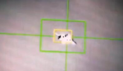 İran Devrim Muhafızları: Keşm Adası Yakınlarında ABD ve İsrail’e Ait Savaş Uçağı Düşürüldü