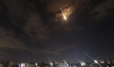 Son Dakika: İran’dan İsrail’e Füze Saldırısı! Tel Aviv ve Kudüs’te Sirenler Çaldı
