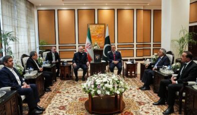 İran-Pakistan Gerginliği: Diplomasi Devrede, Askeri Tehdit Sürüyor