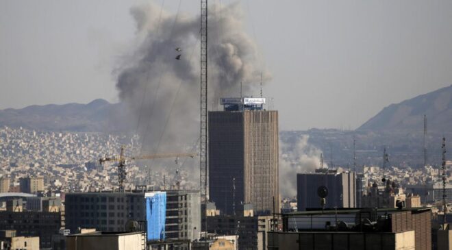 İran: ABD ve İsrail Saldırıları 125 Bin 630 Sivil Birime Zarar Verdi