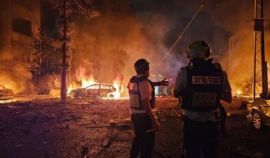Hayfa’daki Füze Saldırısında Enkaz Altında Kalan 2 Kişinin Cansız Bedenine Ulaşıldı: Arama Kurtarma Çalışmaları Devam Ediyor