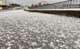 İstanbul’da Sağanak ve Dolu Etkisi: Trafik Yoğunluğu ve Vatandaşların Önlemleri
