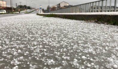 İstanbul’da Sağanak ve Dolu Etkisi: Trafik Yoğunluğu ve Vatandaşların Önlemleri