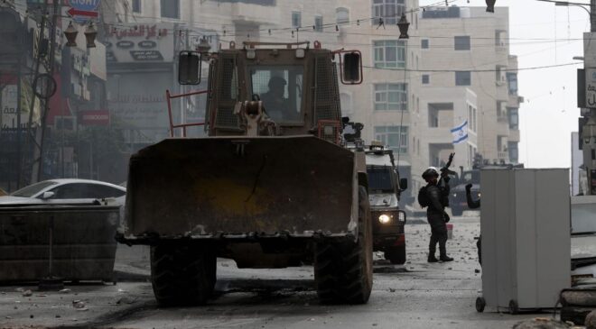 İsrail Ordusu Kudüs ve Çevresinde Evlere Baskın Düzenledi: Gözaltılar ve El Koymalar