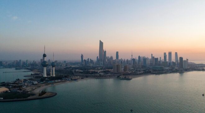 Kuveyt Hava Sahası Yeniden Açılıyor: Uçuşlar Başlıyor, Altyapı Onarılıyor