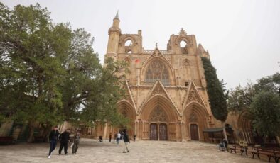 Tarihi Lala Mustafa Paşa Camii’nde Restorasyon Başlıyor: İbadet ve Ziyaretlere Ara Verildi